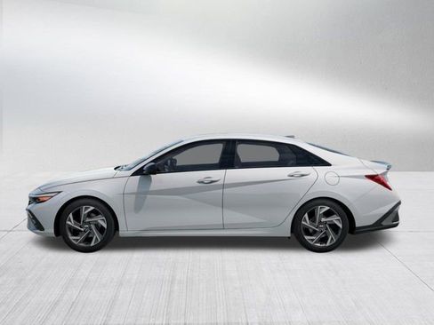 New 2026 Hyundai Elantra SEL Sport Premium FWD image 3