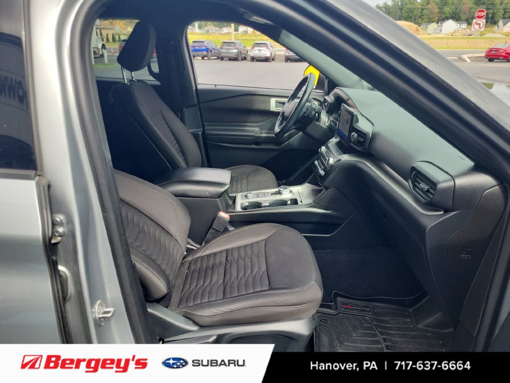 Used 2020 Ford Explorer XLT w/ Comfort Package AWD/4WD image 11