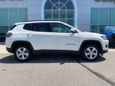 Used 2020 Jeep Compass Latitude w/ Cold Weather Group AWD/4WD image 5