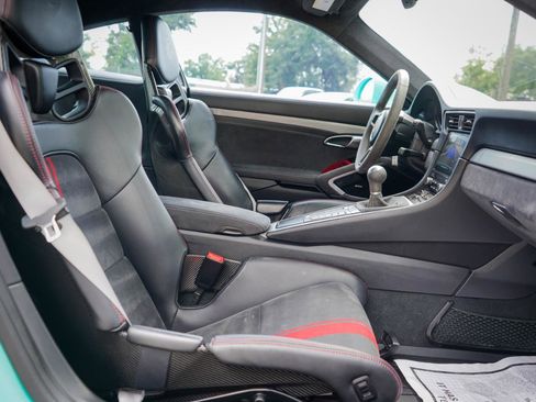Used 2018 Porsche 911 GT3 RWD image 13