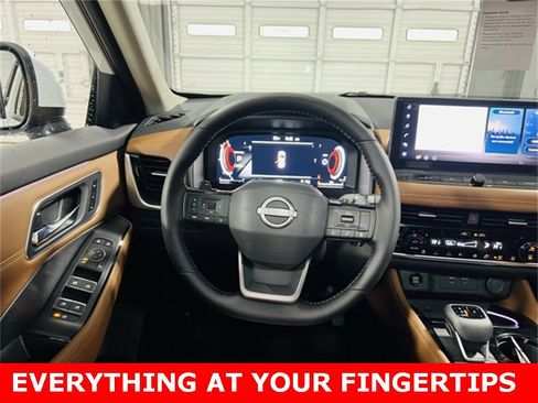 New 2026 Nissan Rogue Platinum image 5