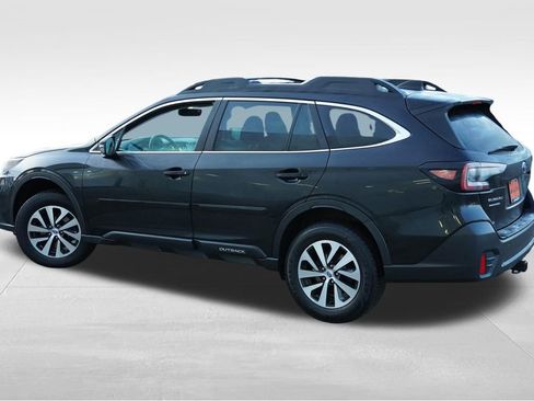 Used 2021 Subaru Outback Premium image 8