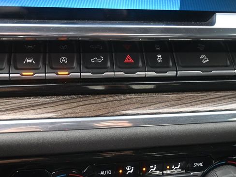 Used 2022 Chevrolet Silverado 1500 LT Trail Boss image 33