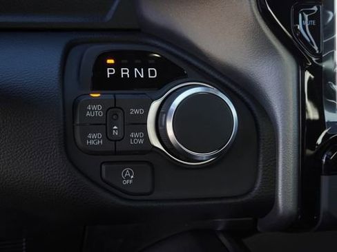 New 2026 RAM 1500 4x4 Crew Cab image 23