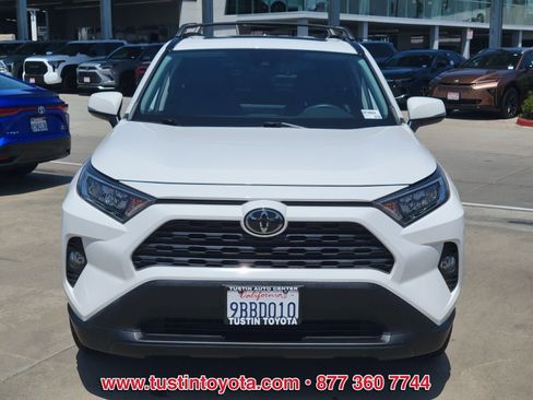 Certified 2020 Toyota RAV4 XLE w/ Convenience Package FWD image 8