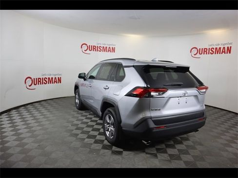 Used 2025 Toyota RAV4 XLE w/ Convenience Package image 8