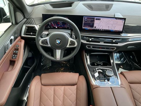 Used 2026 BMW X5 xDrive40i w/ M Sport Package AWD/4WD image 33