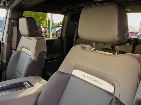 Used 2025 GMC Hummer EV 2X image 15