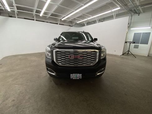 Used 2019 GMC Yukon XL Denali w/ Denali Ultimate Package image 9