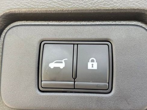 Used 2023 Nissan Rogue SL w/ SL Premium Package image 29