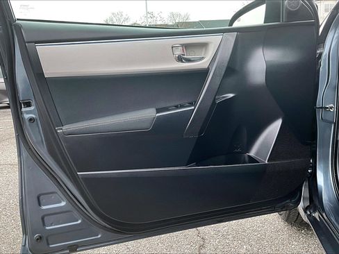 Used 2016 Toyota Corolla LE image 21