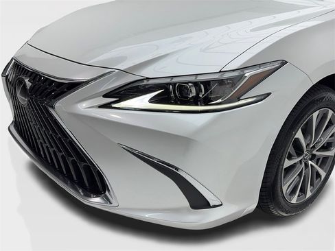 Used 2022 Lexus ES 350 image 5