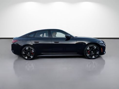 New 2026 BMW M440i w/ Premium Package RWD image 2