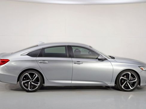 Used 2018 Honda Accord Sport image 46