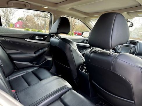 Used 2017 Nissan Maxima 3.5 SL image 19