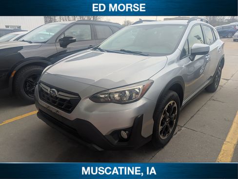 Used 2022 Subaru Crosstrek 2.0i Premium image 2