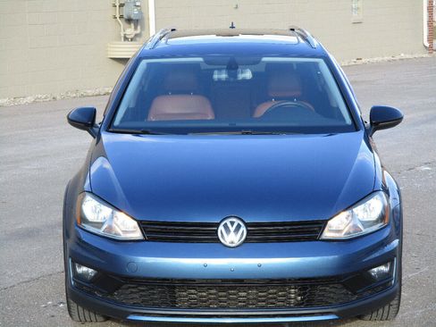 Used 2017 Volkswagen Golf Alltrack SE image 11