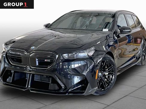 New 2027 BMW M5 Touring AWD/4WD image 1
