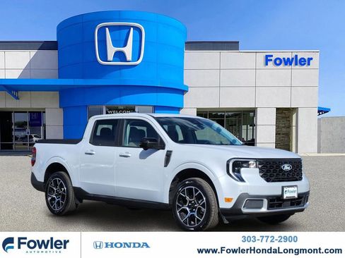 Used 2025 Ford Maverick Lariat w/ 4K Tow Package image 1