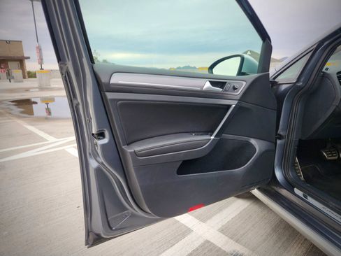 Used 2017 Volkswagen Golf Alltrack SE image 18