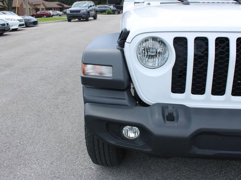 Used 2024 Jeep Wrangler Sport AWD/4WD image 33