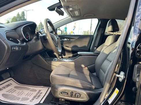 Used 2020 Chevrolet Malibu LT FWD image 16