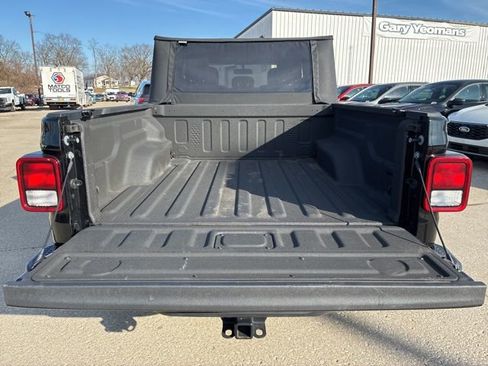 Used 2024 Jeep Gladiator Sport image 27