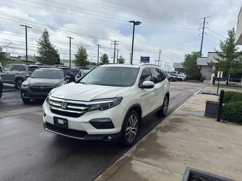 Used 2016 Honda Pilot Touring image 7