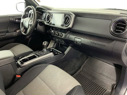 Used 2021 Toyota Tacoma TRD Off-Road image 23
