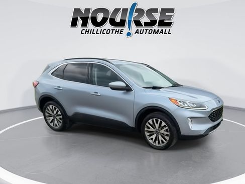 Used 2022 Ford Escape Titanium AWD/4WD image 2