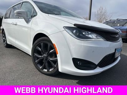 Used 2018 Chrysler Pacifica Limited w/ Advanced Safetytec Group