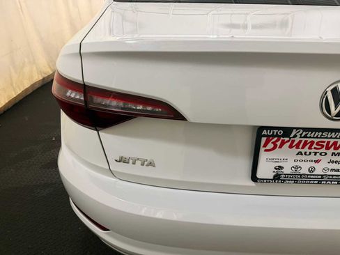 Used 2021 Volkswagen Jetta S w/ Driver Assistance Package image 17