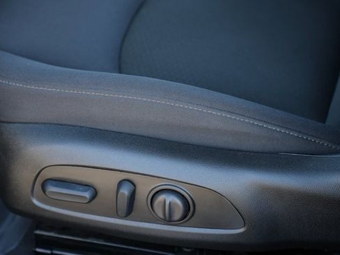 Used 2025 Chevrolet Malibu RS image 12