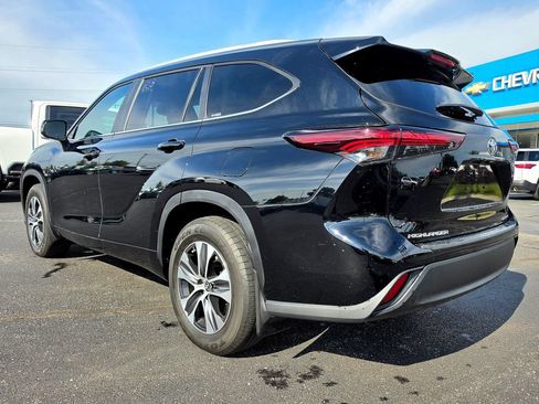 Used 2024 Toyota Highlander Limited AWD/4WD image 4