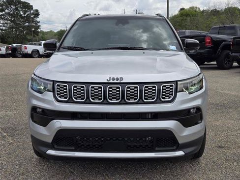 Certified 2025 Jeep Compass Limited AWD/4WD image 2