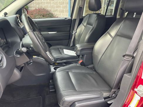 Used 2016 Jeep Compass High Altitude AWD/4WD image 18