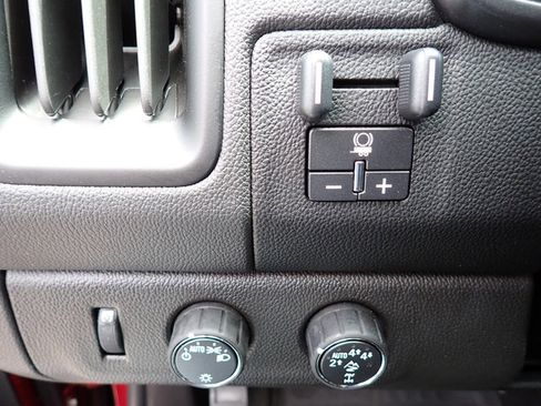 Used 2020 Chevrolet Colorado ZR2 image 19