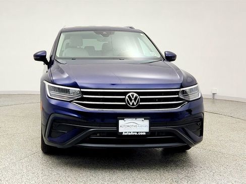 Used 2022 Volkswagen Tiguan SE AWD/4WD image 2
