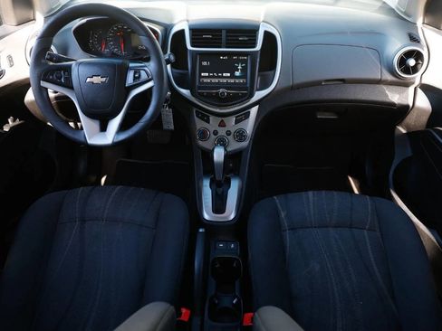 Used 2017 Chevrolet Sonic LT image 39