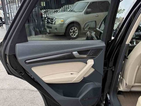 Used 2018 Audi Q5 2.0T Premium Plus w/ Premium Plus Package image 21