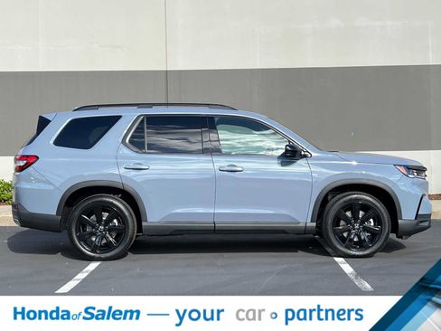 New 2025 Honda Pilot Black Edition image 8