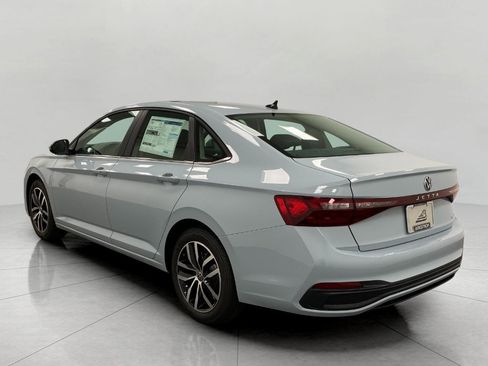 New 2025 Volkswagen Jetta SE image 6