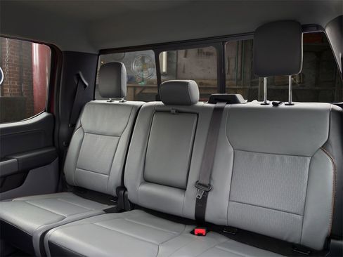 Certified 2025 Ford F150 Lariat w/ Equipment Group 501A Mid image 46