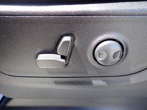 Used 2022 RAM 1500 Big Horn AWD/4WD image 14