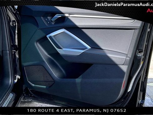 Used 2025 Audi Q3 2.0T Premium w/ Convenience Package image 16