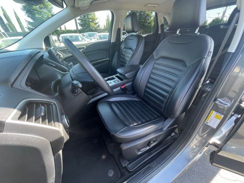 Used 2024 Ford Edge SEL image 35