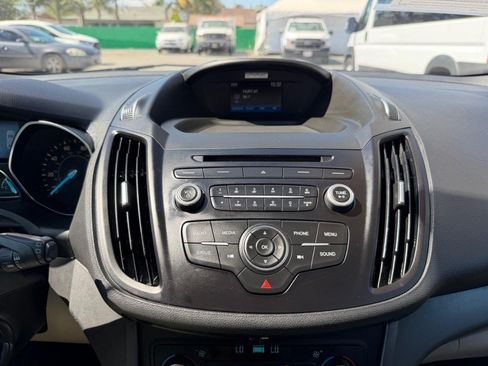 Used 2017 Ford Escape SE AWD/4WD image 25