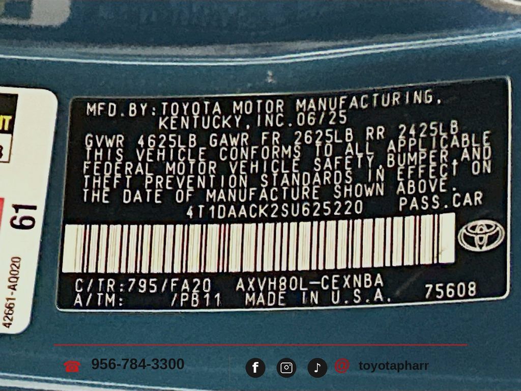 Used 2025 Toyota Camry LE w/ Convenience Package FWD image 29
