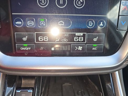 Certified 2025 Subaru Outback Premium image 13