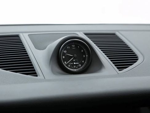 Certified 2025 Porsche Macan S image 24